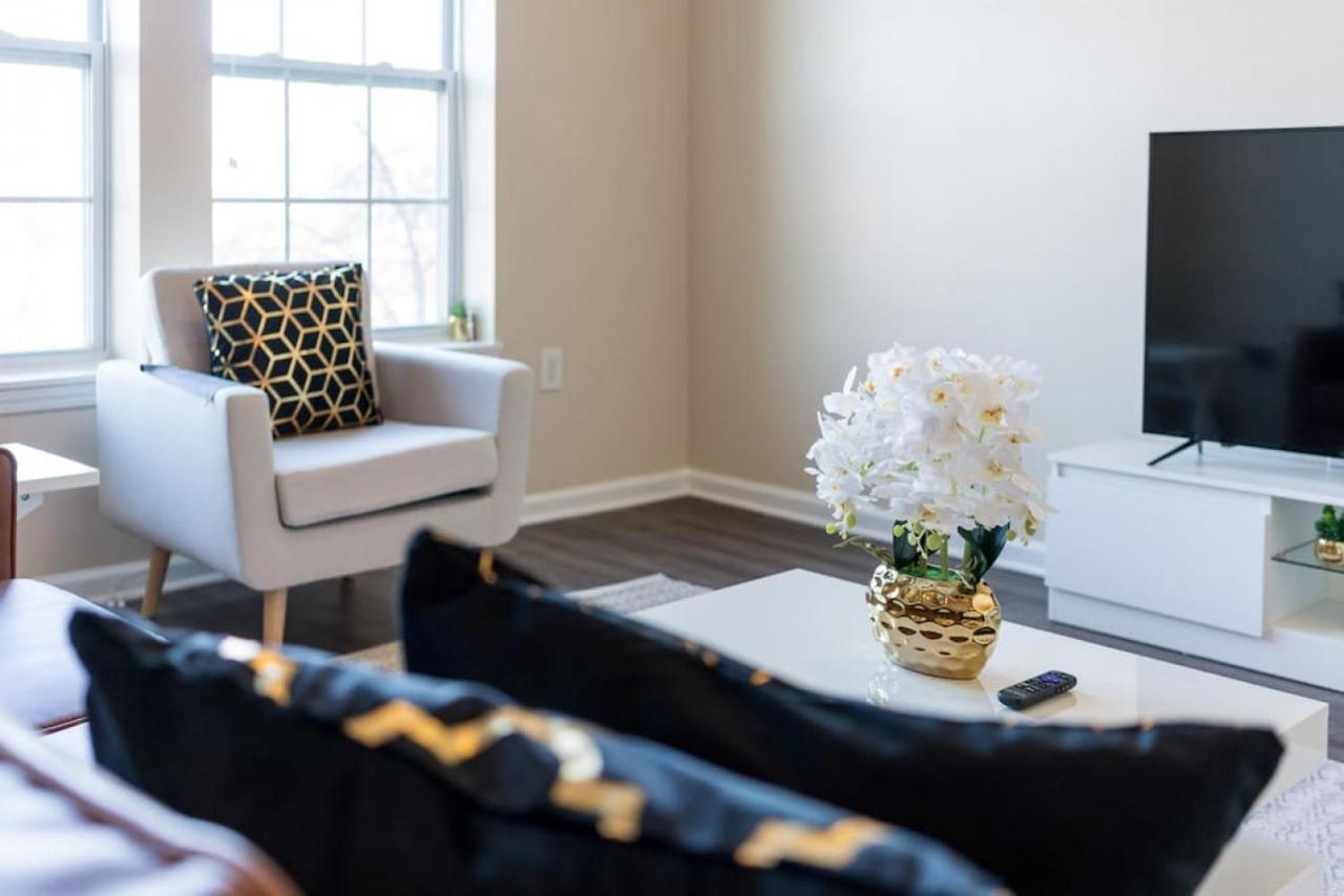 Private Bed Downtown Indy - Shared Διαμέρισμα Ινδιανάπολη Εξωτερικό φωτογραφία